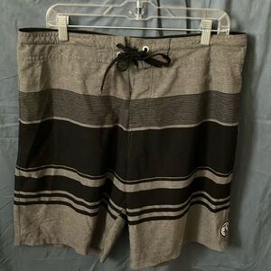 Body Glove: Vapor water repellent technology-Gray & Black board shorts- size 36